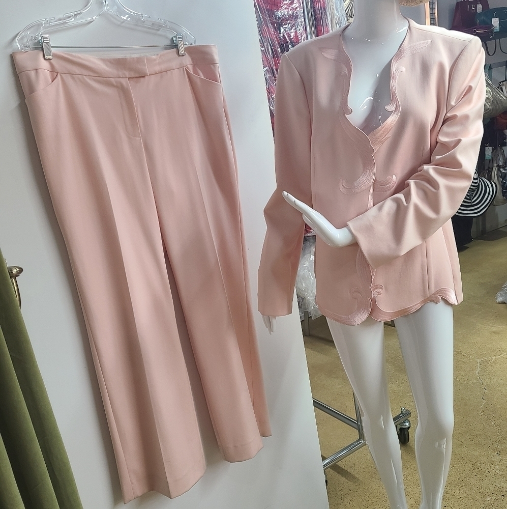 Albert Nipon 2PC Ensemble